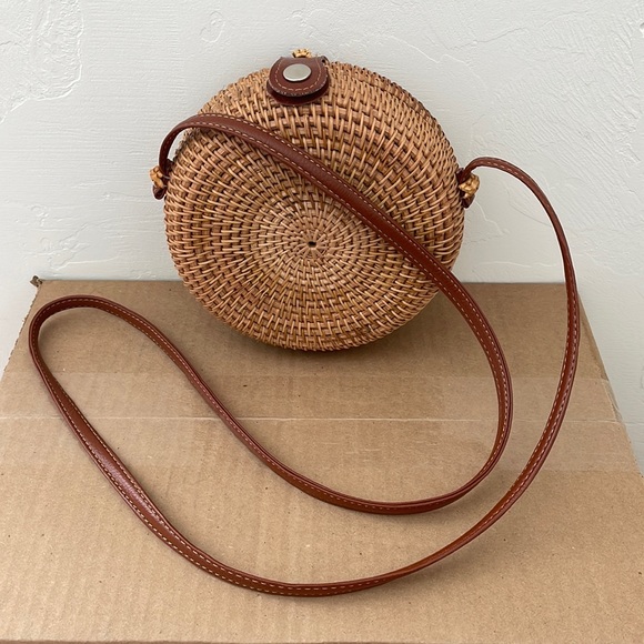 Rattan Crossbody Purse - Picture 1 of 2